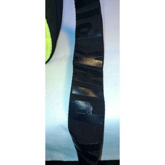 VS Pink Pineapple Cooler Bag - Picture 4 of 4